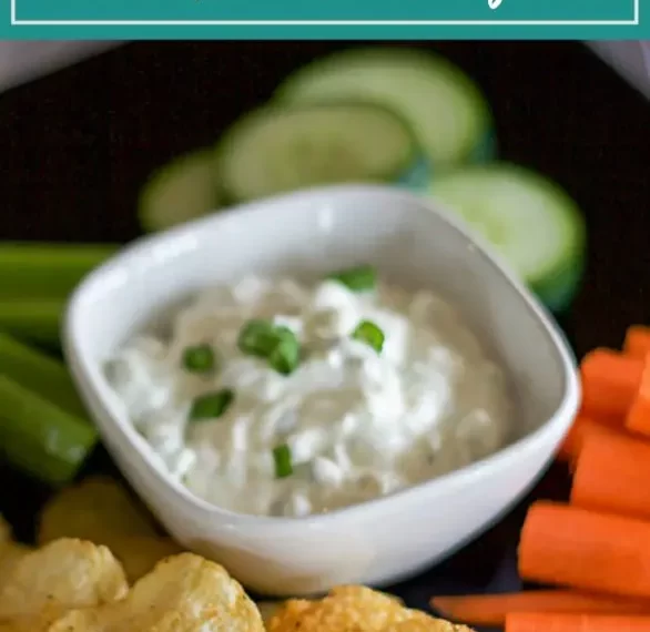 Simple Chunky Blue Cheese Dressing and Dip Recipe